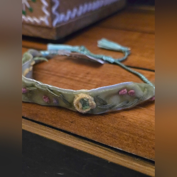 NWT Free People Eternal Friendship Bracelet in Green - Picture 4 of 8